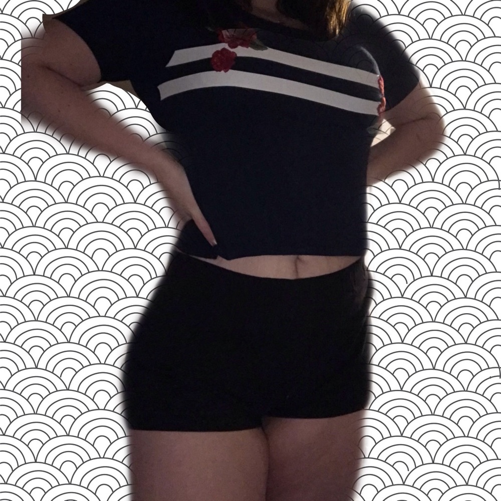 Crop top 👀